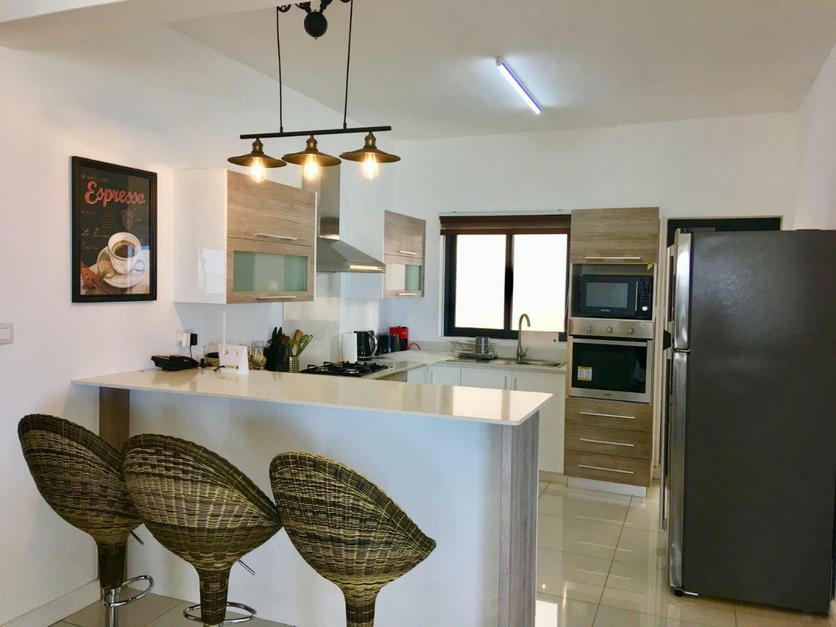 Ocean View Flic en Flac Exterior foto