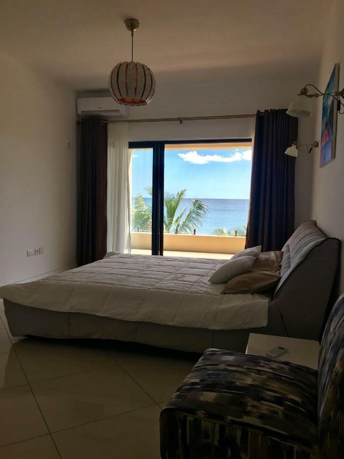 Ocean View Flic en Flac Exterior foto